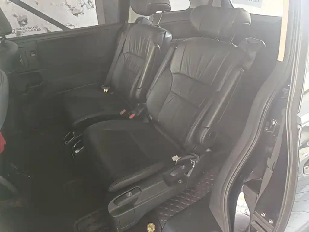 Honda Odyssey 2023 — фото 17