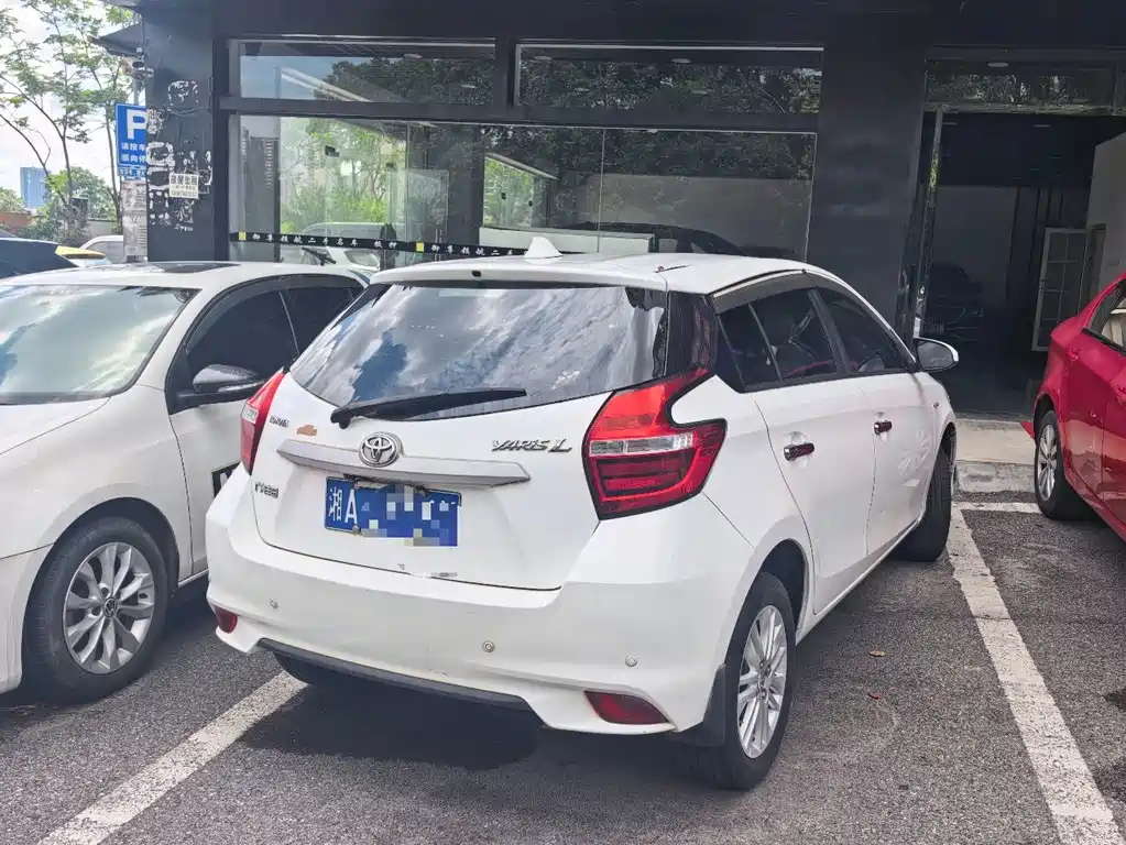 Toyota Yaris L 2017