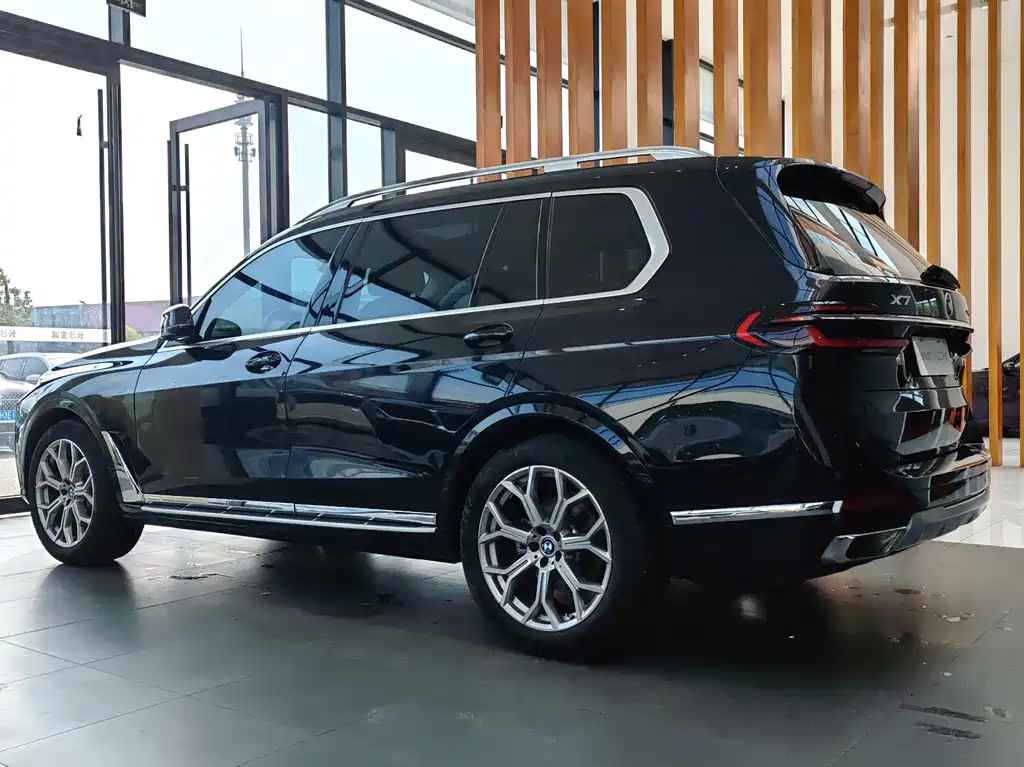 BMW X7 2024 — фото 4