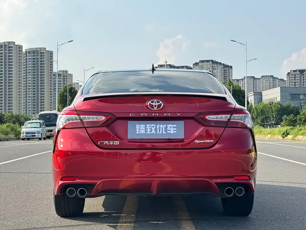 Toyota Camry 2021 — фото 9