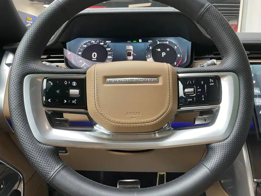 Land Rover Range Rover 2025 — фото 25