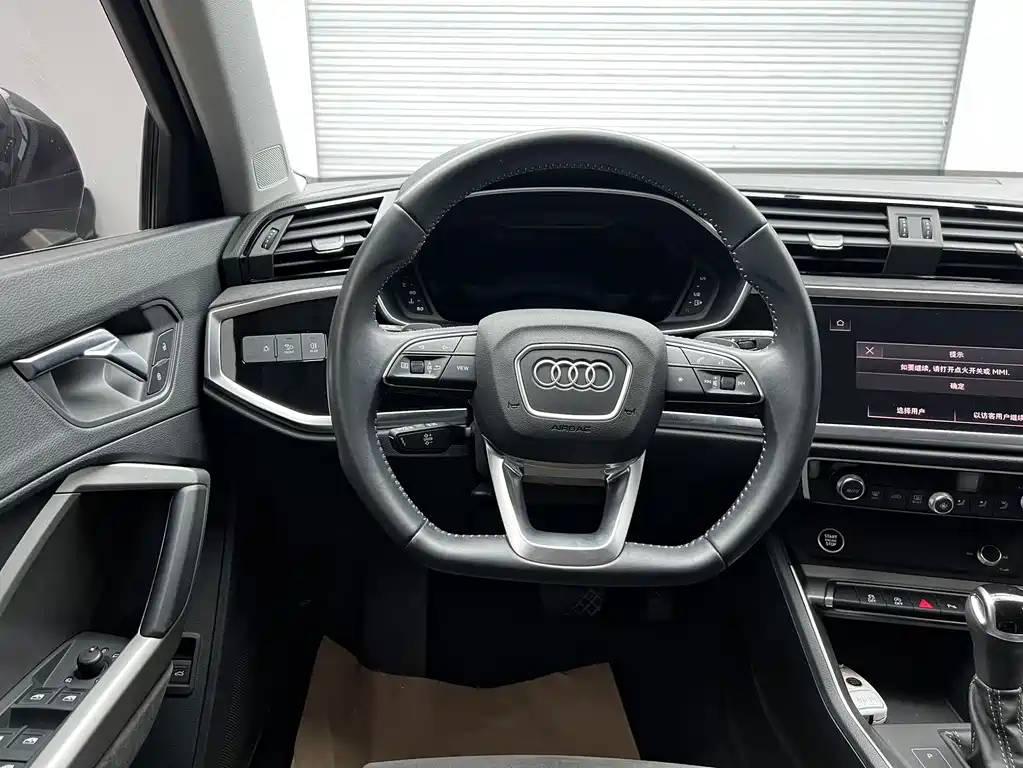 Audi Q3 2022 — фото 10