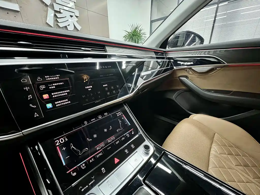 Audi A8 2022 — фото 10