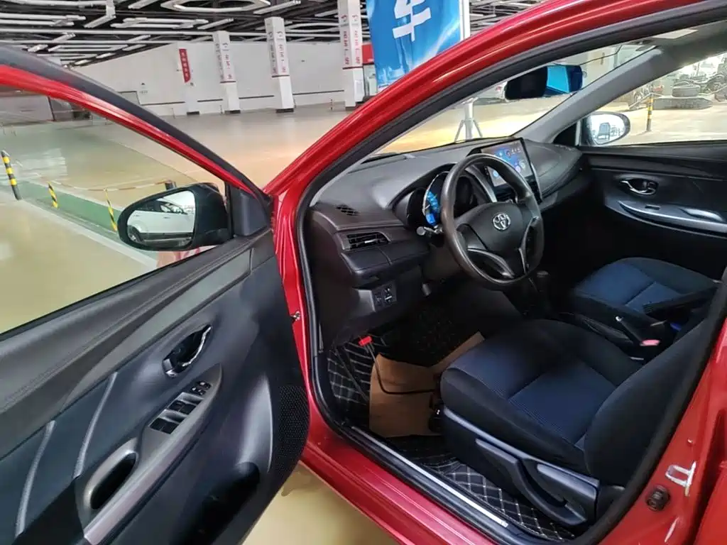 Toyota Yaris L 2016 — фото 16