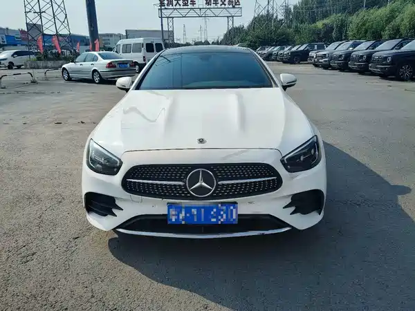 Mercedes-Benz E-Class 2022