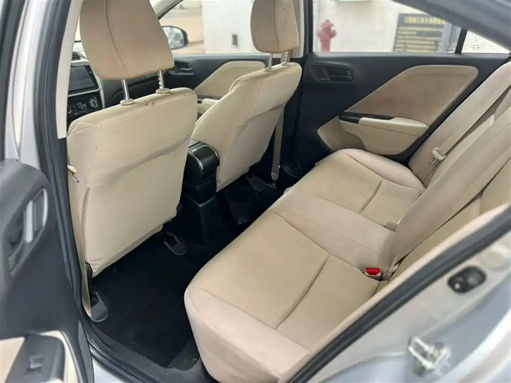 Honda City 2016 — фото 14