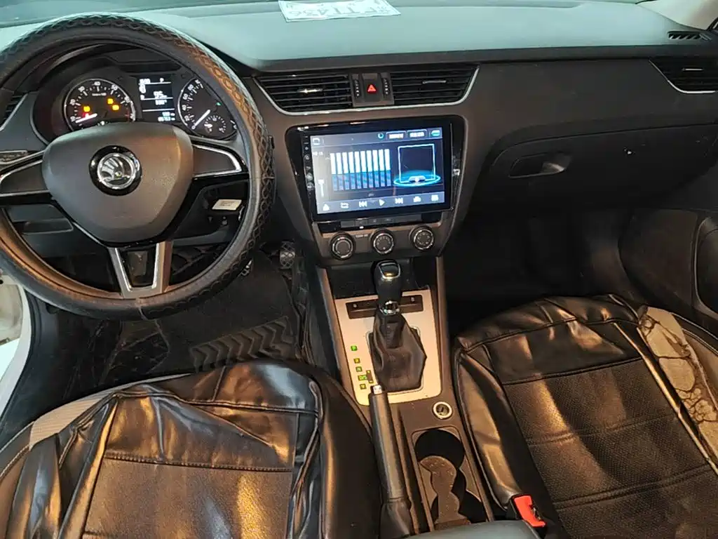 Skoda Octavia 2016 — фото 14