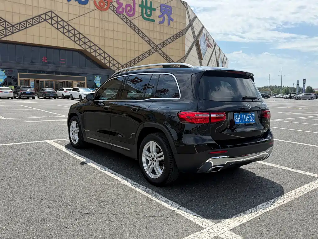 Mercedes-Benz GLB 2021