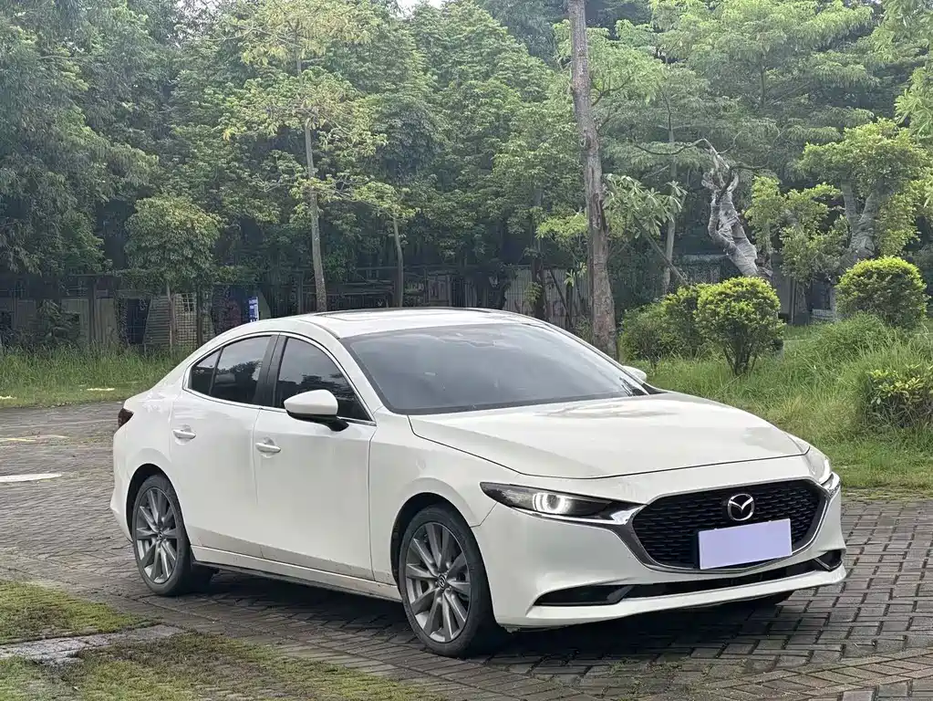 Mazda 3 Axela 2021