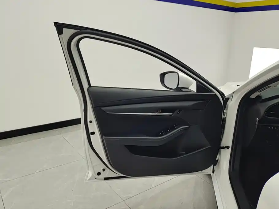 Mazda 3 Axela 2022