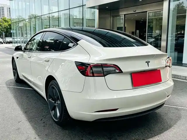 Tesla Model 3 2022 — фото 6