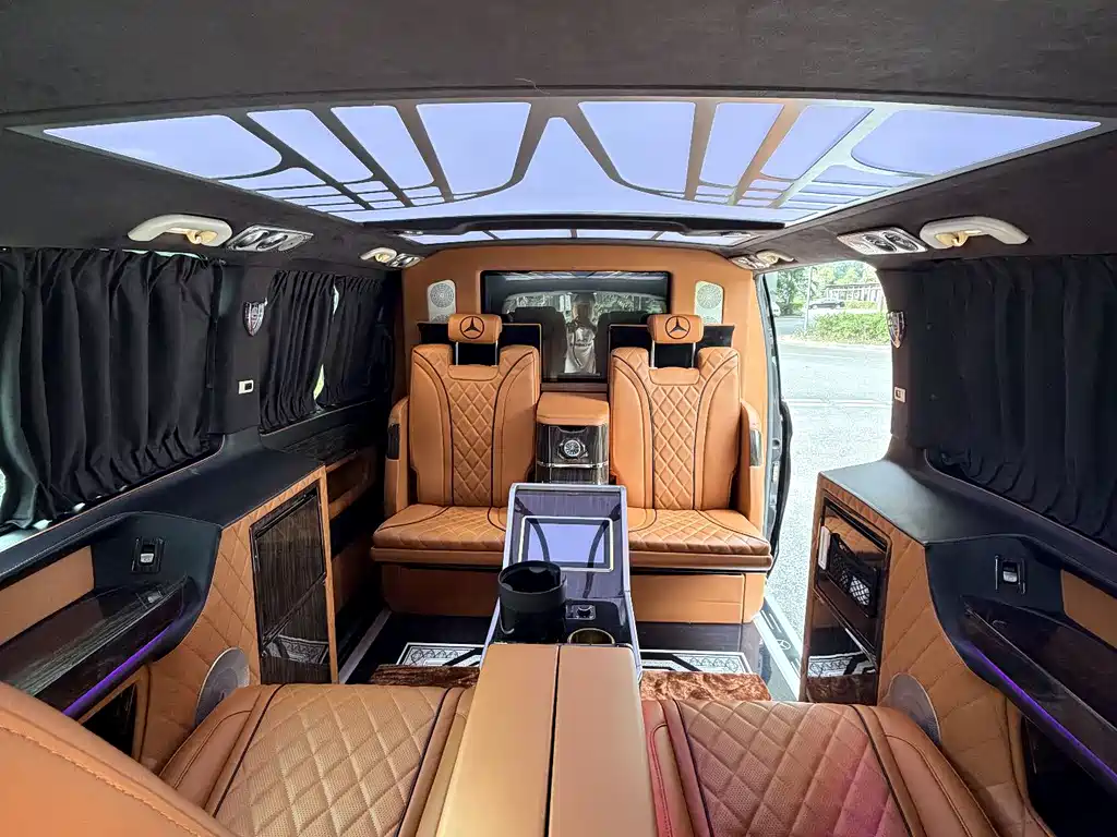 Mercedes-Benz Vito 2022 — фото 10