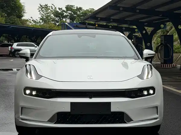 Zeekr 001 2023