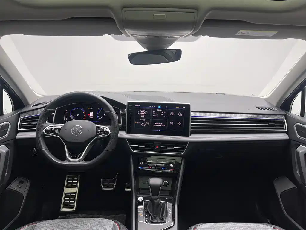 Volkswagen Tiguan L 2023 — фото 14