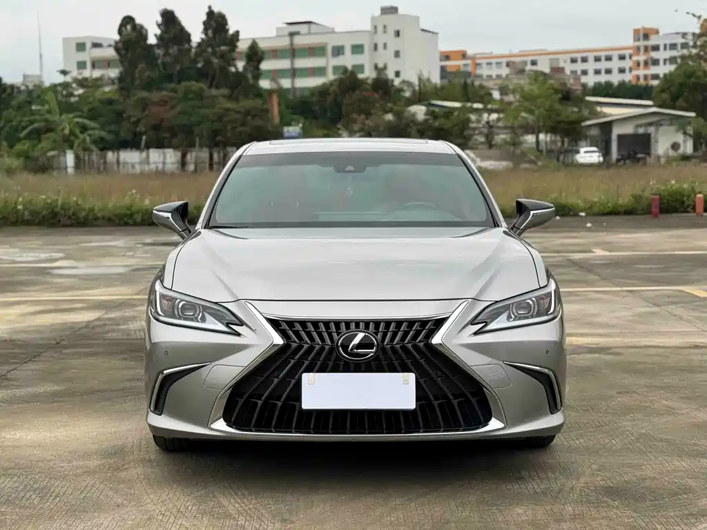 Lexus ES 2023 — фото 2