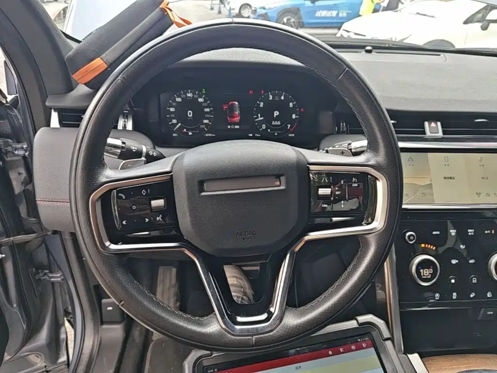 Land Rover Discovery Sport 2022 — фото 11
