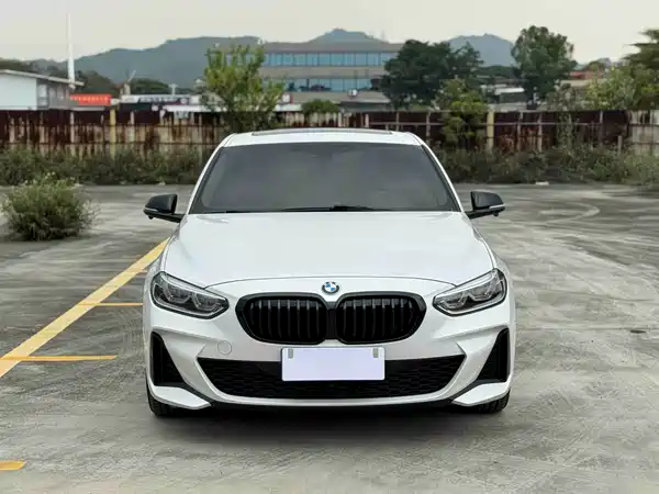 BMW 1 Series 2021