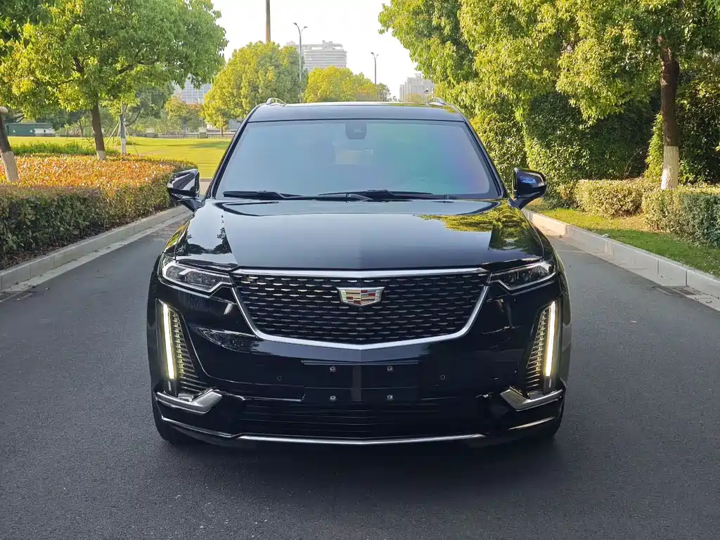 Cadillac XT6 2021 — фото 2