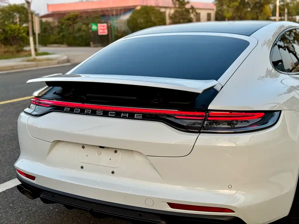 Porsche Panamera 2023 — фото 10