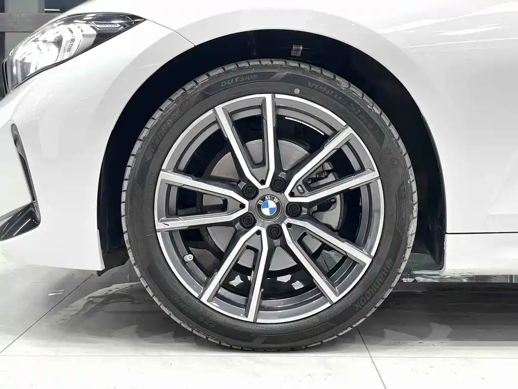 BMW 3 Series 2023 — фото 15