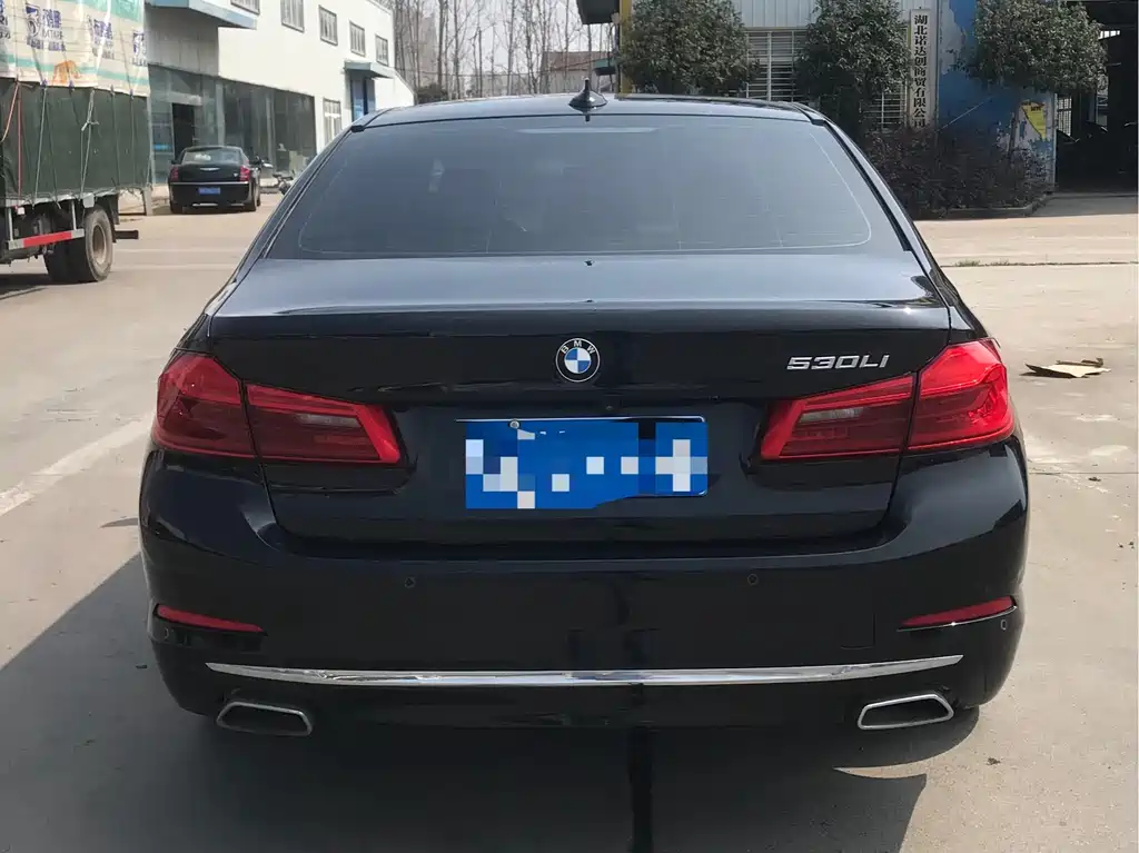 BMW 5 Series 2019 — фото 4