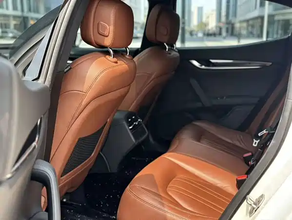 Maserati Ghibli 2021