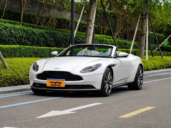 Aston Martin DB11 2020