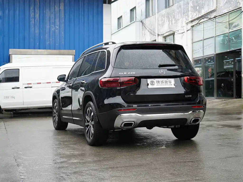 Mercedes-Benz GLB 2024