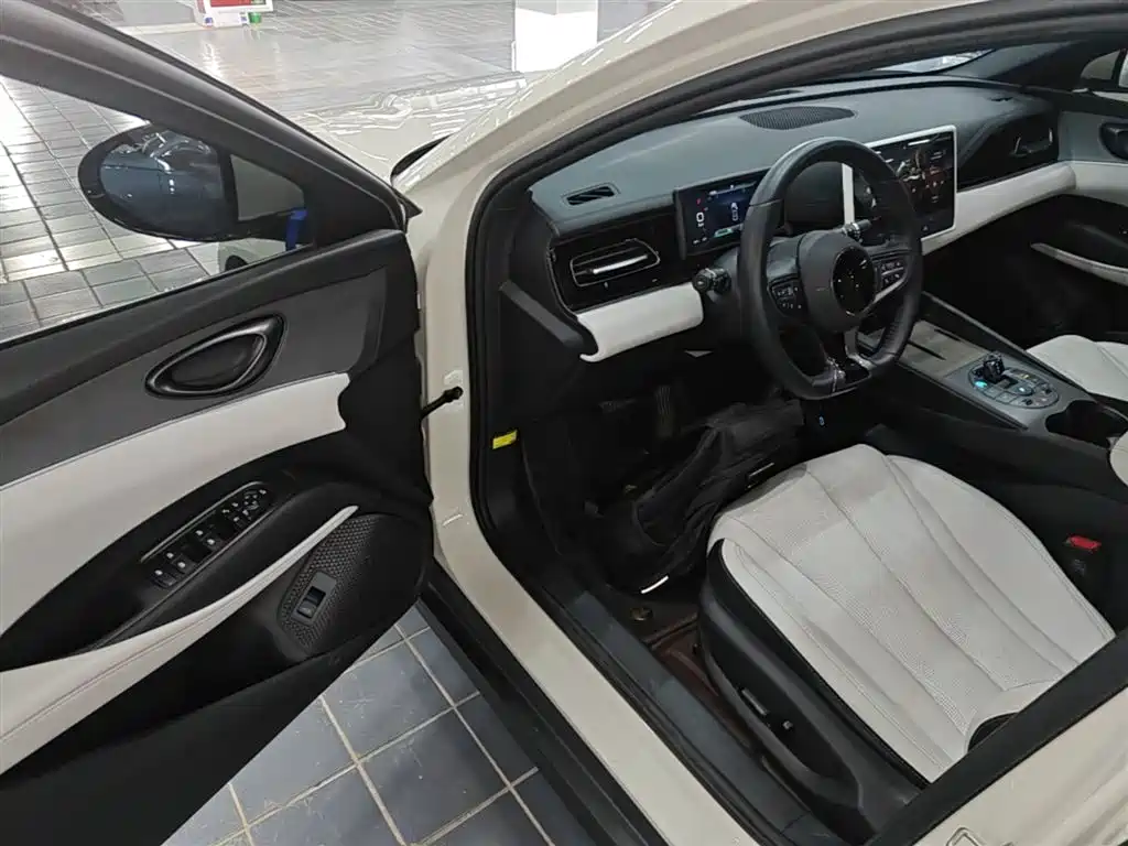 BYD Seal 06 2024 — фото 12