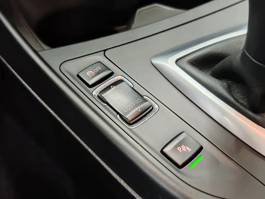 BMW 1 Series 2013 — фото 26