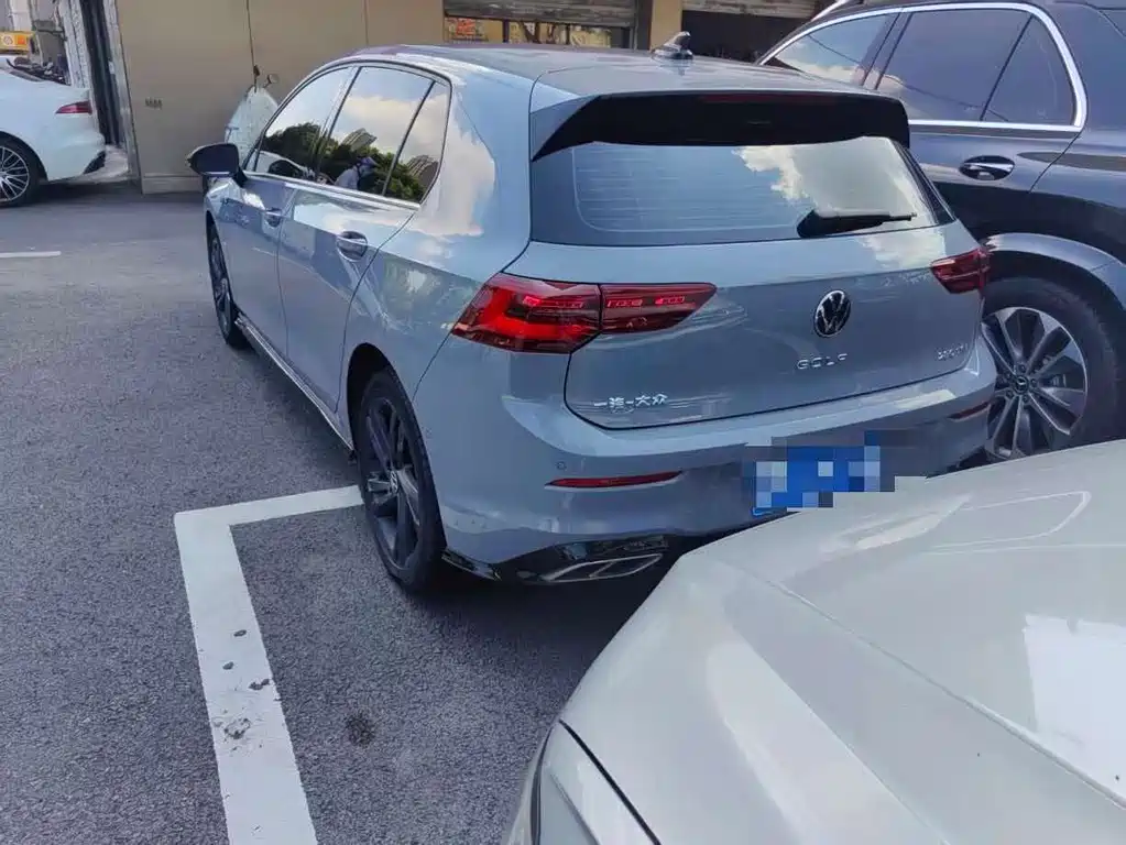 Volkswagen Golf 2023