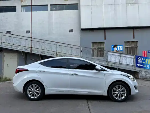 Hyundai Elantra Langdong 2017