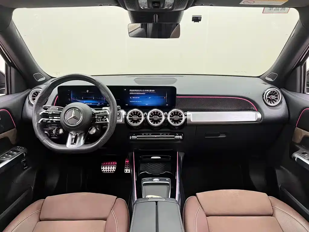 Mercedes-Benz GLB AMG 2024 — фото 20