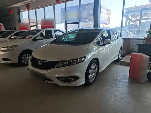Honda Jade 2016
