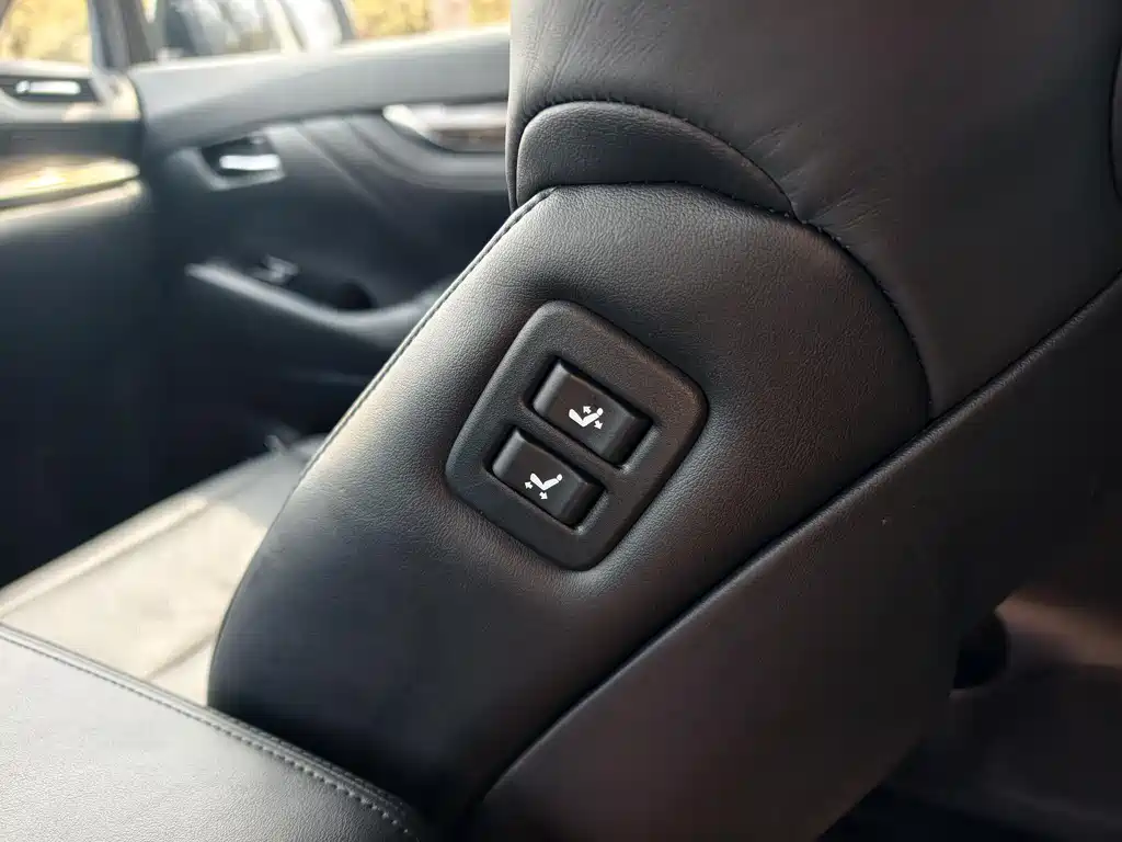 Toyota Alphard 2021 — фото 19