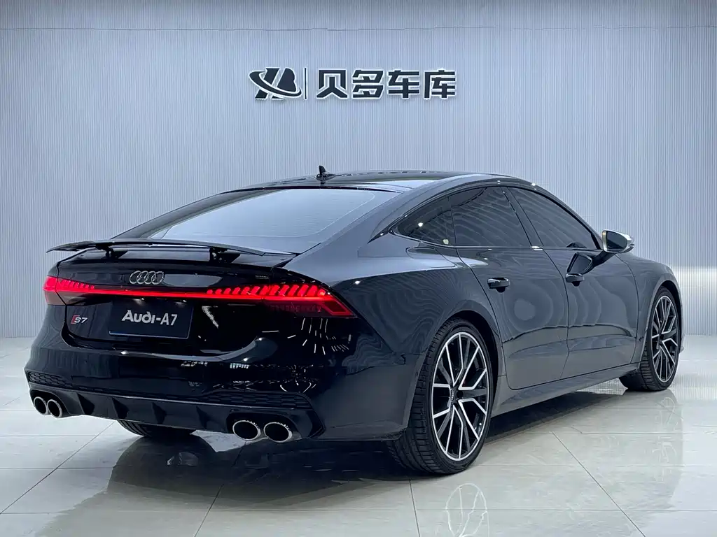 Audi S7 2023 — фото 21