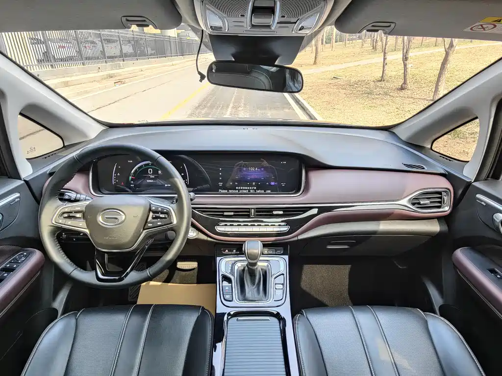 GAC Motor Trumpchi M6 2025 — фото 12