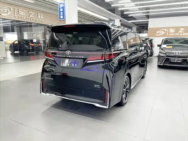 Toyota Vellfire 2024