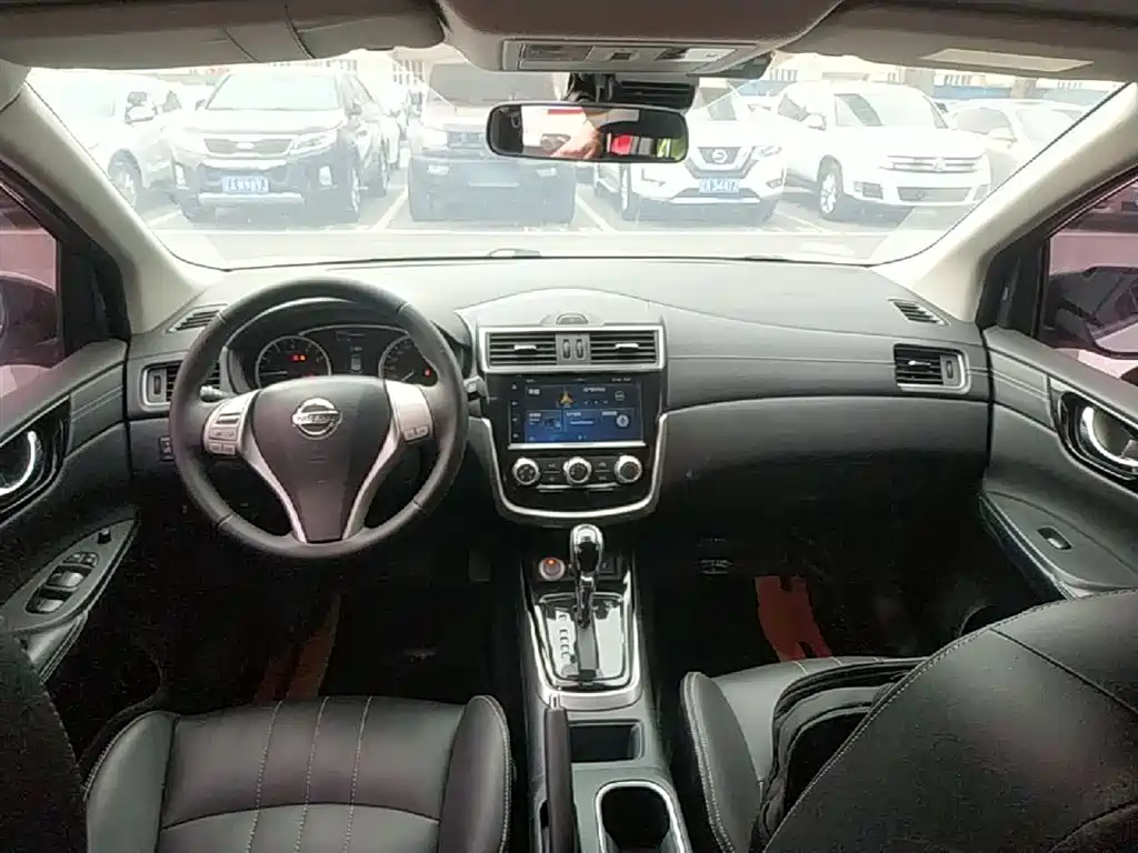 Nissan Tiida 2019 — фото 10