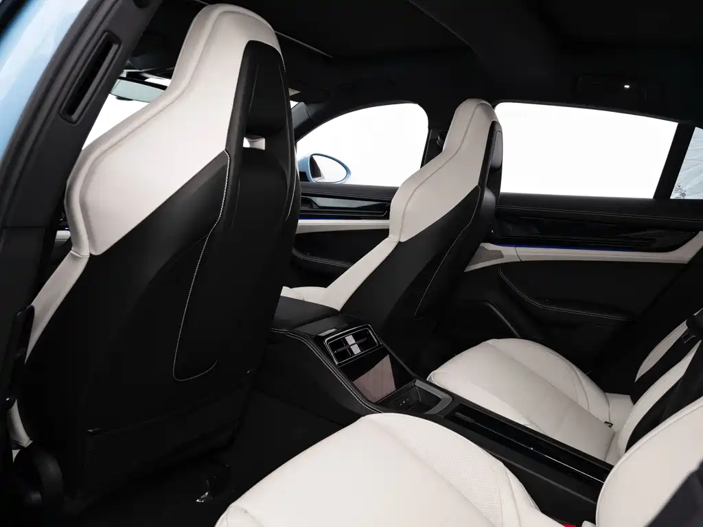 Porsche Panamera 2026 — фото 16