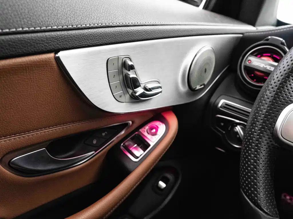 Mercedes-Benz C-Class 2019 — фото 22