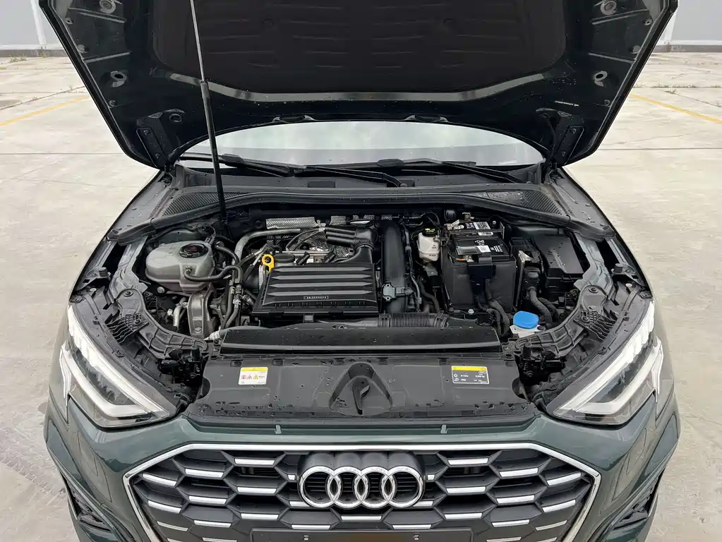 Audi A3 2023 — фото 17