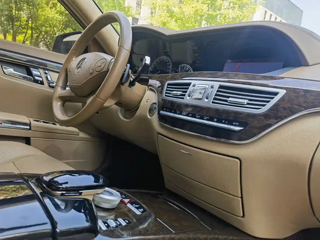 Mercedes-Benz S-Class 2011 — фото 12