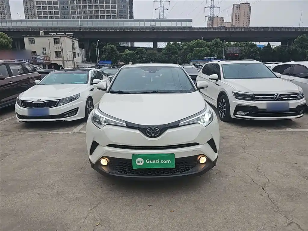 Toyota C-HR 2020 — фото 3