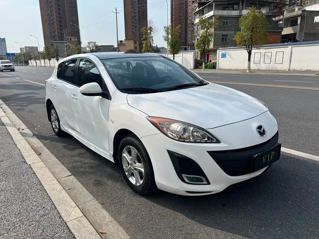 Mazda 3 Xingcheng 2014 — фото 3