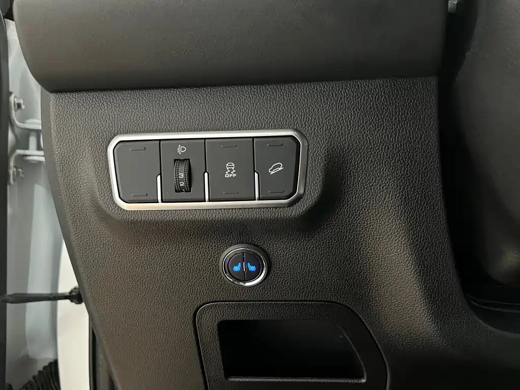 Haval M6 2023 — фото 16