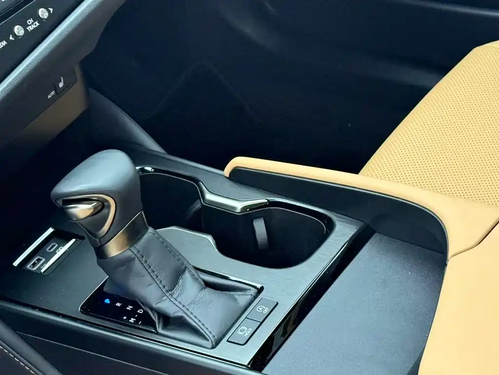 Lexus ES 2023 — фото 7