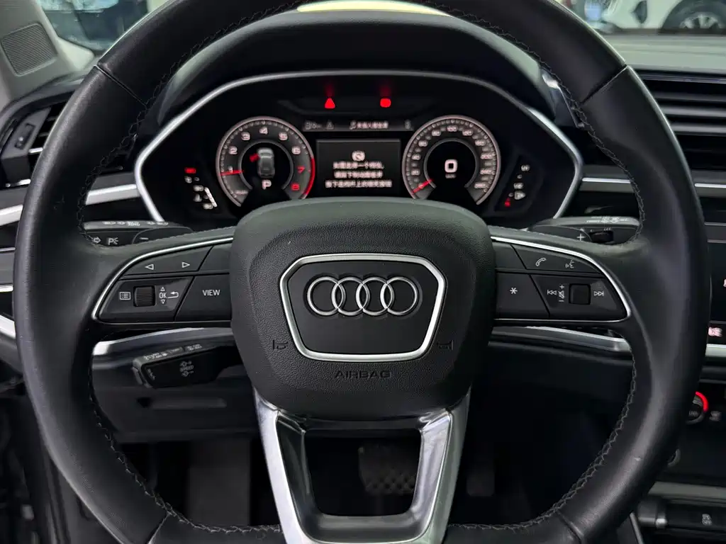Audi Q3 2022 — фото 16