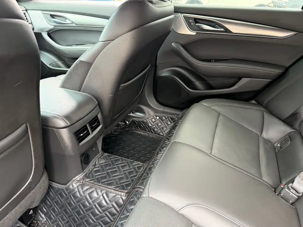 Cadillac CT5 2021 — фото 11