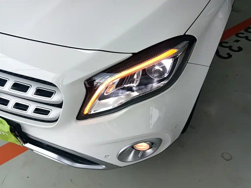 Mercedes-Benz GLA 2017 — фото 24